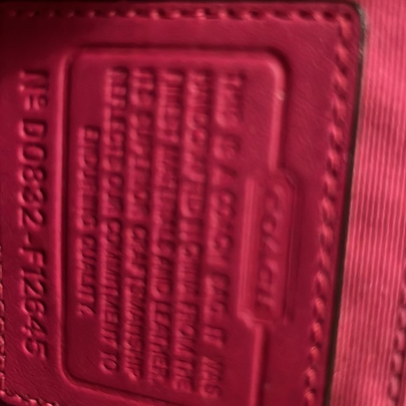 EUC Coach Signature Jacquard Hamptons Shoulder Bag - Picture 6 of 6